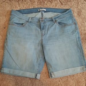 Levi Jean Shorts